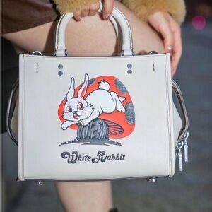 🐰 Coach x White Rabbit Rogue Bag 25 - Asia exclusive, RARE!